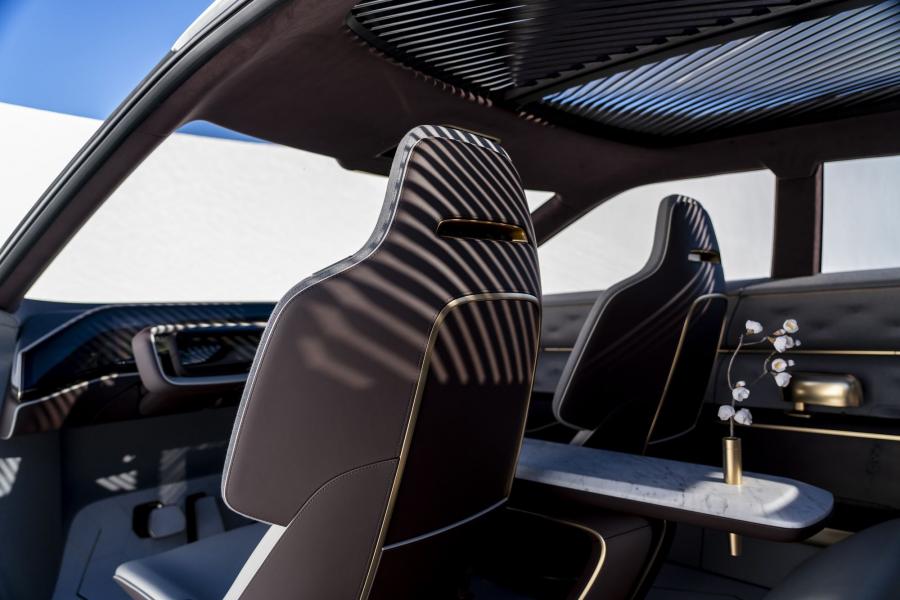 Интерьер Infiniti QX Inspiration 2019 года  (фото 116 из 159)